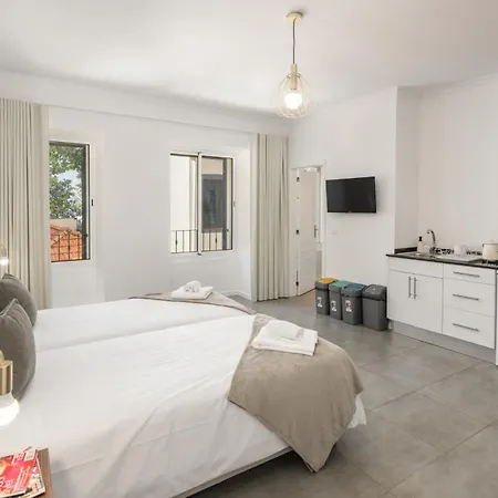 Ourmadeira - Taberna Apartments, Old Town Funchal (Madeira)